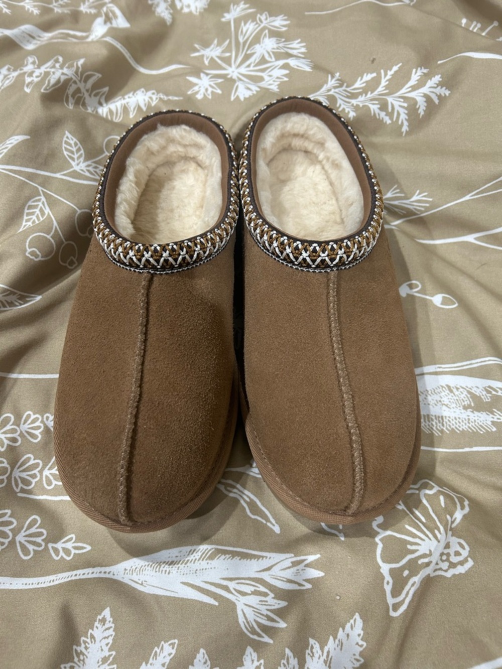 Cozy Faux-Suede Slip-On Slippers in Chestnut Brown kids size 6